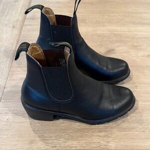 Blundstone Black Leather Ankle Boots
